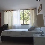 Habitacion Laureles La Castellana 2